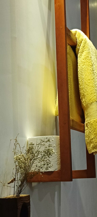 شلف حوله حمام